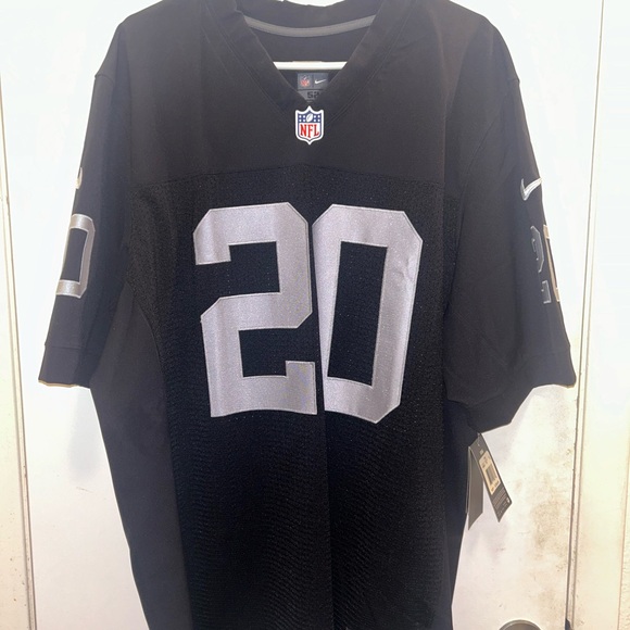 Brand New with Tags Nike NFL Oakland Raiders Men’s #20 McFadden Jersey - Picture 1 of 5